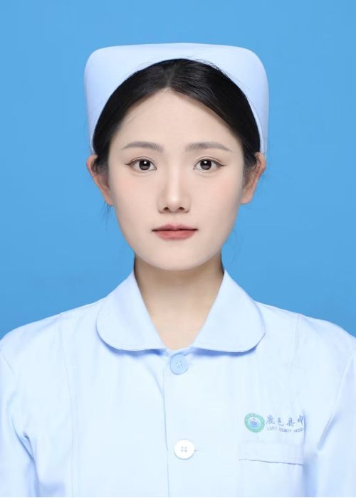 翟高密  主管护师