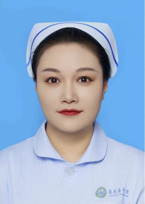 王宁宁  护士长