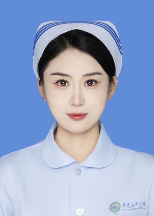 杨帆  护理部主任  血液净化中心护士长