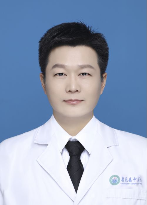 杨森栋  科室负责人 主治医师