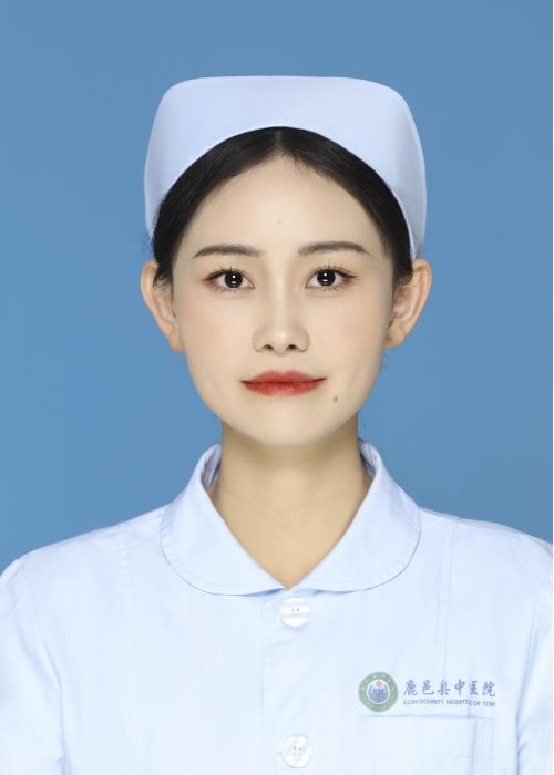 任菁菁 